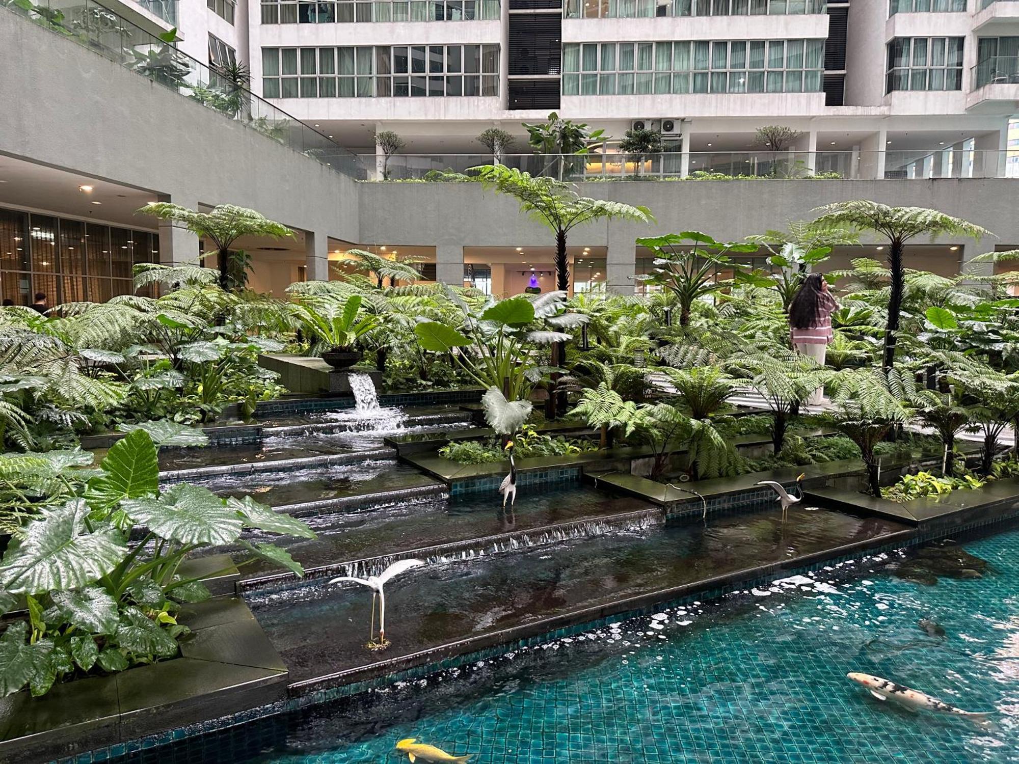 Modern Bauhaus Studio At Regalia Klcc Infinity Pool Kuala Lumpur Exterior foto